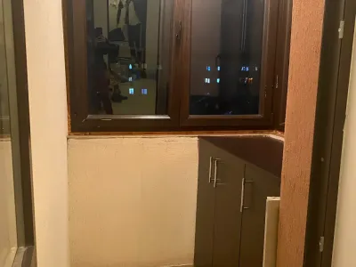 baie cu fereastra apartament de inchiriere Popești Leordeni Ilfov
